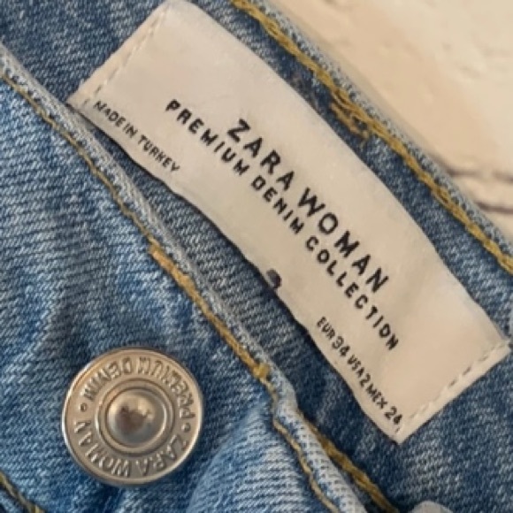 Zara Distressed Light Blue Denim Jeans - Picture 3 of 13